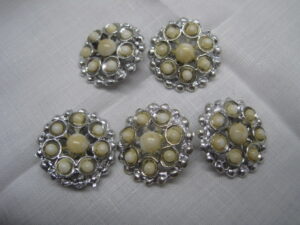 5 Vintage Buttons