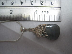 Labradorite set in Sterling bezel with chain - Image 7