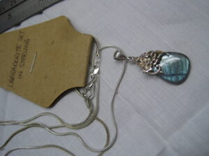 Labradorite set in Sterling bezel with chain - Image 8