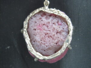 Pink Agate Geode - rhodium plated setting with chain - Image 5