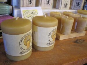 Honey Pie Hives & Herbals !~ teas, candles, honey, soaps