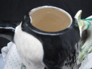 Majolica Penguin Teapot -  Handpainted - Image 6