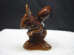 Squirrel Figurine - Poole Pottery, England - Image 3