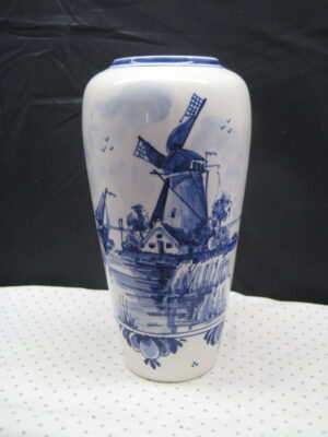 Delft Vase - handpainted signed