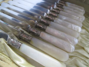 Gorham Silver Set 12 Mother of Pearl Fruit Knives in original case - Image 11