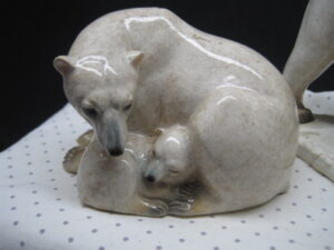 Portman Studio Polar Bear Sculptures (pair) - Image 11