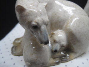 Portman Studio Polar Bear Sculptures (pair) - Image 9