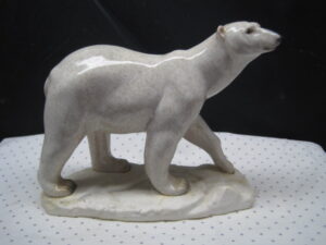 Portman Studio Polar Bear Sculptures (pair) - Image 7