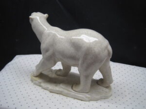 Portman Studio Polar Bear Sculptures (pair) - Image 2