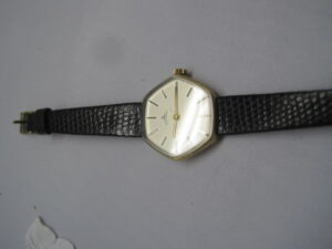 Vtg Anker Watch Woman's -15 rubies Mechanical Watch - Image 2