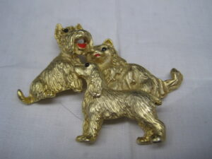 2 Dog + 1 Cat Brooch - Gold tone - Image 2