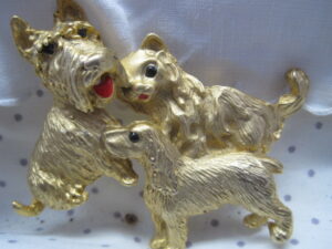 2 Dog + 1 Cat Brooch - Gold tone