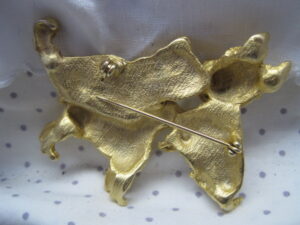 2 Dog + 1 Cat Brooch - Gold tone - Image 3