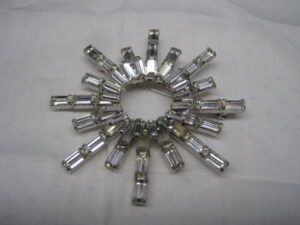 Vintage WEISS Rhinestones Baguette Starburst Brooch - Image 3