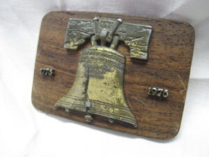 Liberty Bell Wooden Belt Buckle - 1976 - USA - Image 3