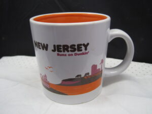 Pair New Jersey Dunkin'Donuts mugs - Image 4