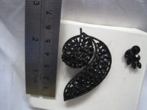 Vintage Black Jet Brooch and Earrings - Image 4