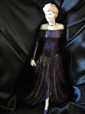 Alternative view of "Diana, Princess of Wales" Pretty Ladies Series by Royal Doulton Figurine 2007