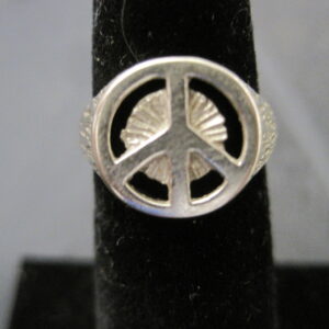 10K White Solid Gold Peace Ring 2.5 grams