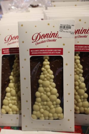 Alternative view of Christmas Tree Milk & White Chocolate Bar