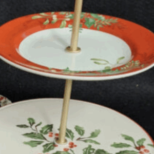 Alternative view of Piatti Matti - Christmas Themed Red Floral Platters