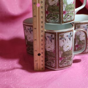 Alternative view of Toyo Ming Lotus 4 Mug Set ~ Hummingbirds & Lotus Flowers ~ Octagonal~ Japan (Copy)